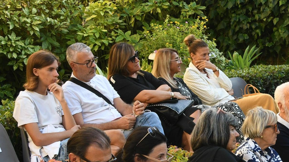 Successo per l’intervento di Umberto Galimberti e grande affluenza a mostre ed eventi Oggi Eraldo Affinati, Edoardo Prati, Maurizio Ferraris, Matteo Lancini, Laura Campanello. Successo per l’intervento di Umberto Galimberti e grande affluenza a mostre ed eventi Oggi Eraldo Affinati, Edoardo Prati, Maurizio Ferraris, Matteo Lancini, Laura Campanello.
