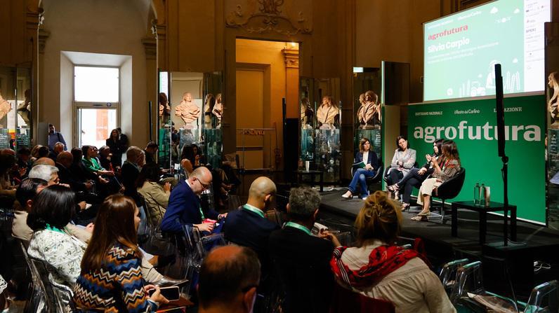 Marco Lazzari: "Sosteniamo la crescita delle imprese agricole attente all’innovazione" Marco Lazzari: "Sosteniamo la crescita delle imprese agricole attente all’innovazione"