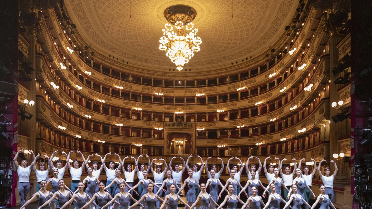 La Scuola di Ballo dell’Accademia della Scala (foto Annachiara Di Stefano) La Scuola di Ballo dell’Accademia della Scala (foto Annachiara Di Stefano)
