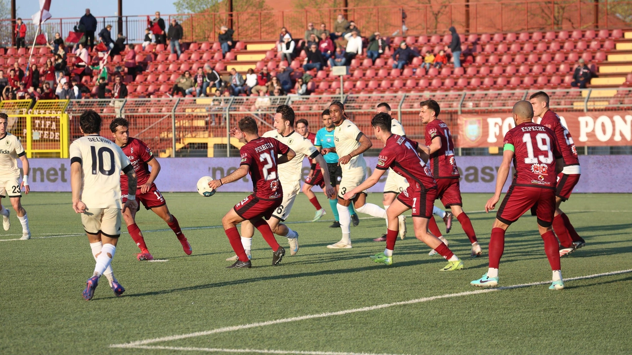 Il Pontedera oggi si ritroverà per il primo allenamento (foto Bongianni/Germogli) Il Pontedera oggi si ritroverà per il primo allenamento (foto Bongianni/Germogli)