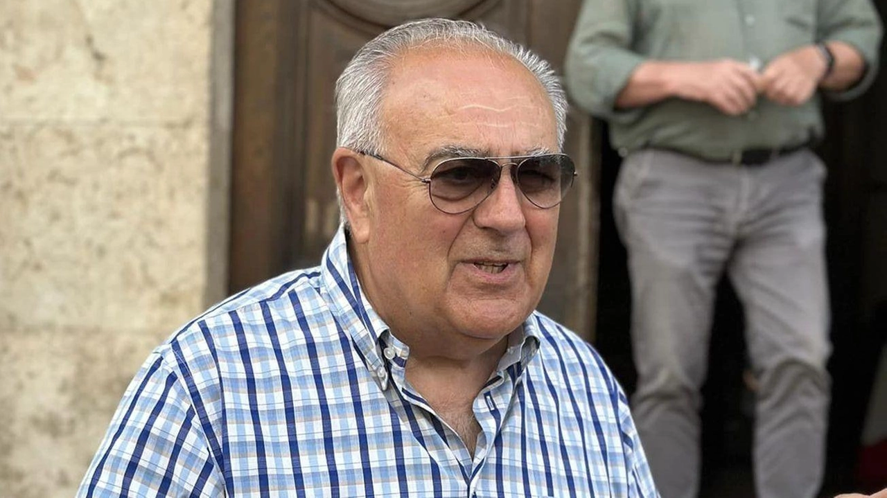 Le scelte del sindaco di Sorano Ugo Lotti al centro delle perplessità dei consiglieri di opposizione Le scelte del sindaco di Sorano Ugo Lotti al centro delle perplessità dei consiglieri di opposizione