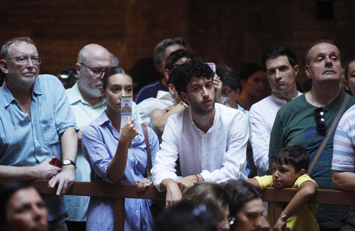 Palio, pioggia di applausi: "Un potente parallelismo fra corsa e culto dionisiaco"