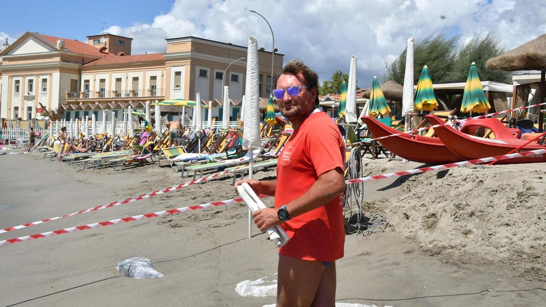 Rischio crolli, scatta l’ordinanza . Chiuso il tratto dell’ex Turimar Rischio crolli, scatta l’ordinanza . Chiuso il tratto dell’ex Turimar