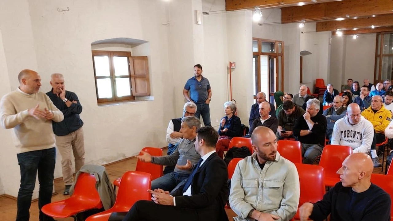Per l’Asl era presente il responsabile di Zona distretto della Valle del Serchio Fabio Costa Per l’Asl era presente il responsabile di Zona distretto della Valle del Serchio Fabio Costa