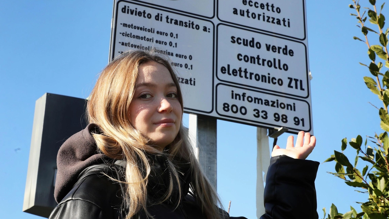 Fratelli d’Italia chiedeva tutele per i lavoratori di Scandicci e più bus. La maggioranza dice no: "E’ utile per abbattere le Pm10 a Firenze". . Fratelli d’Italia chiedeva tutele per i lavoratori di Scandicci e più bus. La maggioranza dice no: "E’ utile per abbattere le Pm10 a Firenze". .