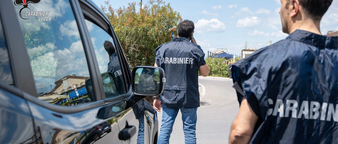 Pranzo di pesce al ristorante, ma è un noto latitante. Scatta l’arresto