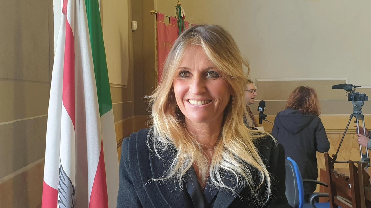Il sindaco di. Montevarchi, Silvia Chiassai lancia il referendum contro le mega Asl