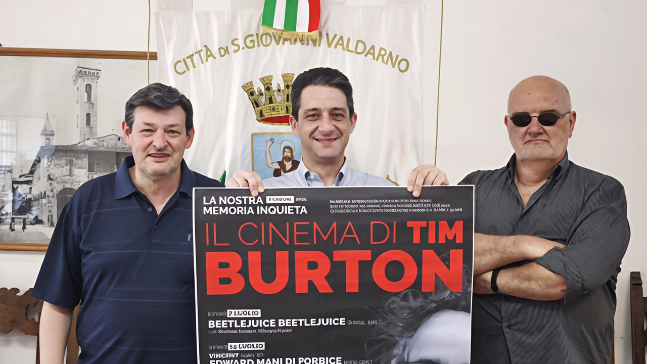 Tornano in piazza Cesare Battisti le proiezioni all’aperto in pellicola Super 8, 16 e 35 mm, quest’anno dedicate al regista...