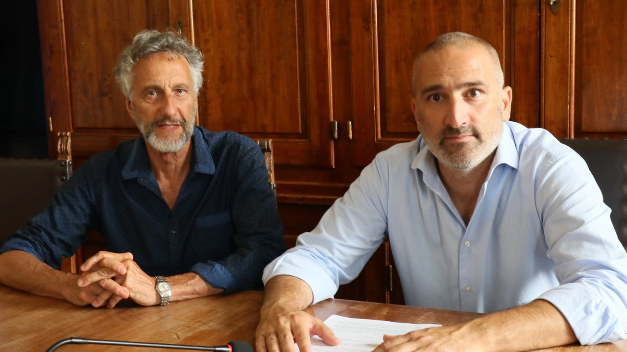 Il sindaco Massimiliano Ghimenti e l'assessore al turismo Fabio Mencarelli