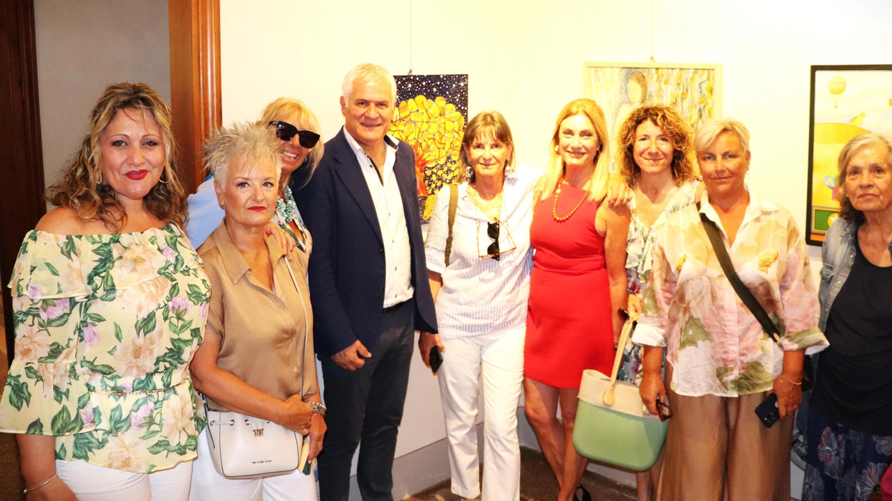 L’inaugurazione a Villa Bertelli e il taglio del nastro della mostra «L’Arte Rampante» L’inaugurazione a Villa Bertelli e il taglio del nastro della mostra «L’Arte Rampante»