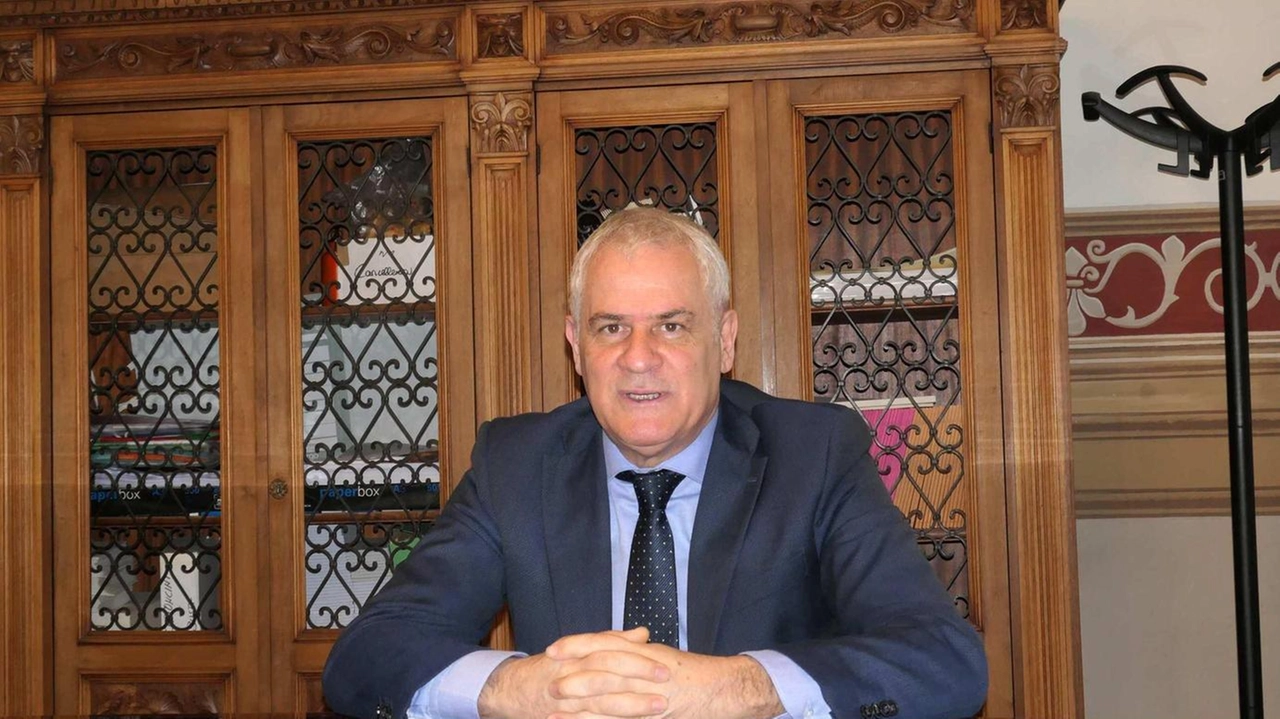 Il sindaco di Camaiore. Pierucci lavora per realizzare il raddoppio della Sarzanese