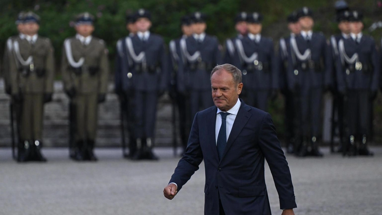 Il premier Tusk sul luogo delle operazioni
