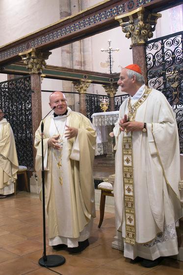 https://www.lanazione.it/image-service/view/acePublic/alias/contentid/Y2EzMGQxOTUtMzViMi00/0/assisi-celebra-santa-chiara-lomelia-del-cardinale-zuppi-preghiera-contro-la-guerra.jpeg?f=1.91:1&w=1200