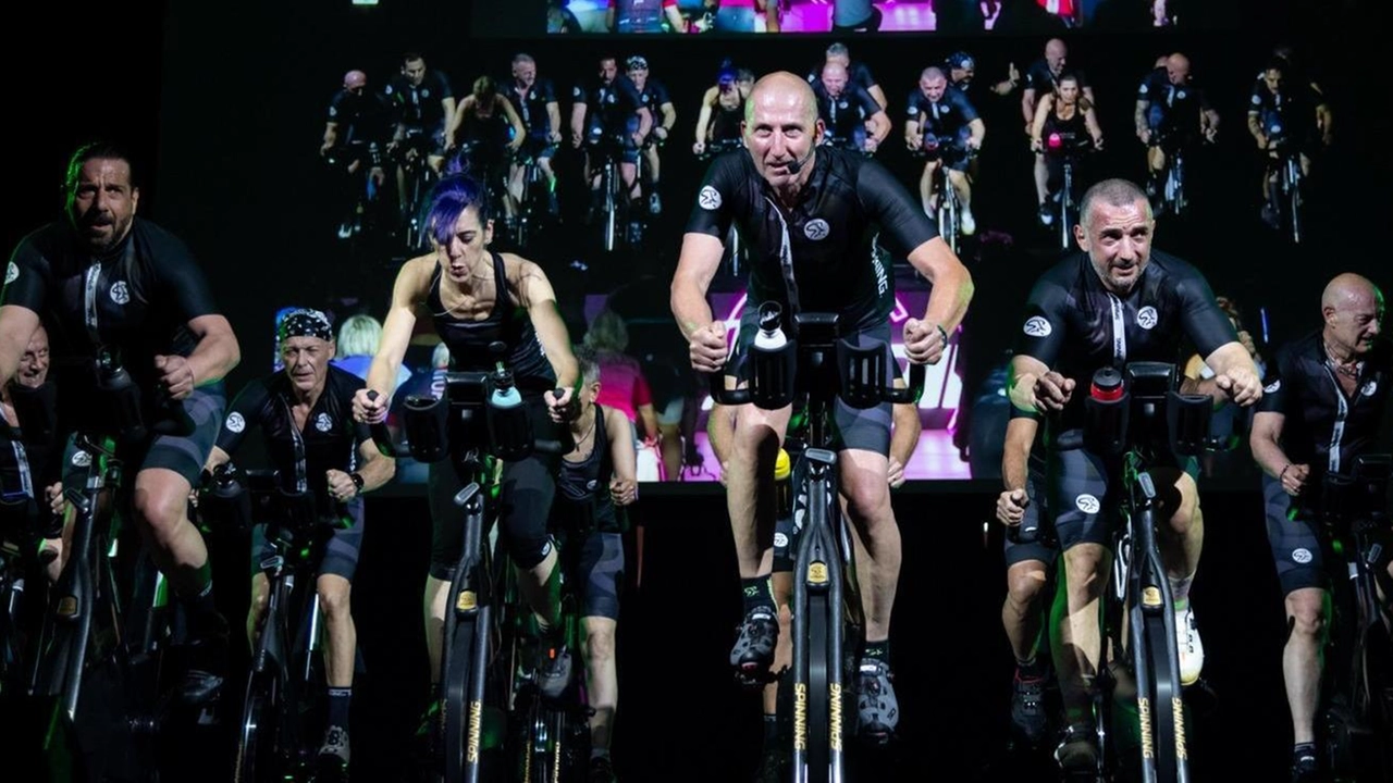 Il 29 gennaio scatta il conto alla rovescia a 100 giorni dall’arrivo del Giro d’Italia in città. L’evento spinning in Duomo con Fispin: "Grande onore, ci aspettiamo una super partecipazione". Il 29 gennaio scatta il conto alla rovescia a 100 giorni dall’arrivo del Giro d’Italia in città. L’evento spinning in Duomo con Fispin: "Grande onore, ci aspettiamo una super partecipazione".