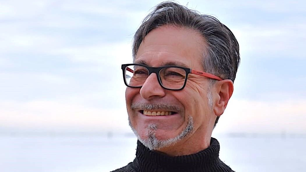 Alessandro Albertini stasera alle 19.30, ai giardini botanici Caneva di Sarzana vestirà i panni del maratoneta Carlo Airoldi