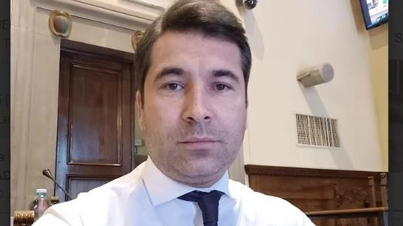 Installati quattro nuovi defibrillatori. Continua l’iniziativa di Federico Rossi (in foto), segretario comunale e capogruppo consiliare Lega di Arezzo. "I... Installati quattro nuovi defibrillatori. Continua l’iniziativa di Federico Rossi (in foto), segretario comunale e capogruppo consiliare Lega di Arezzo. "I...