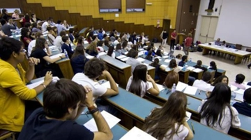 Immatricolazioni all’università fiorentina: tutte le scadenze per i corsi a numero programmato
