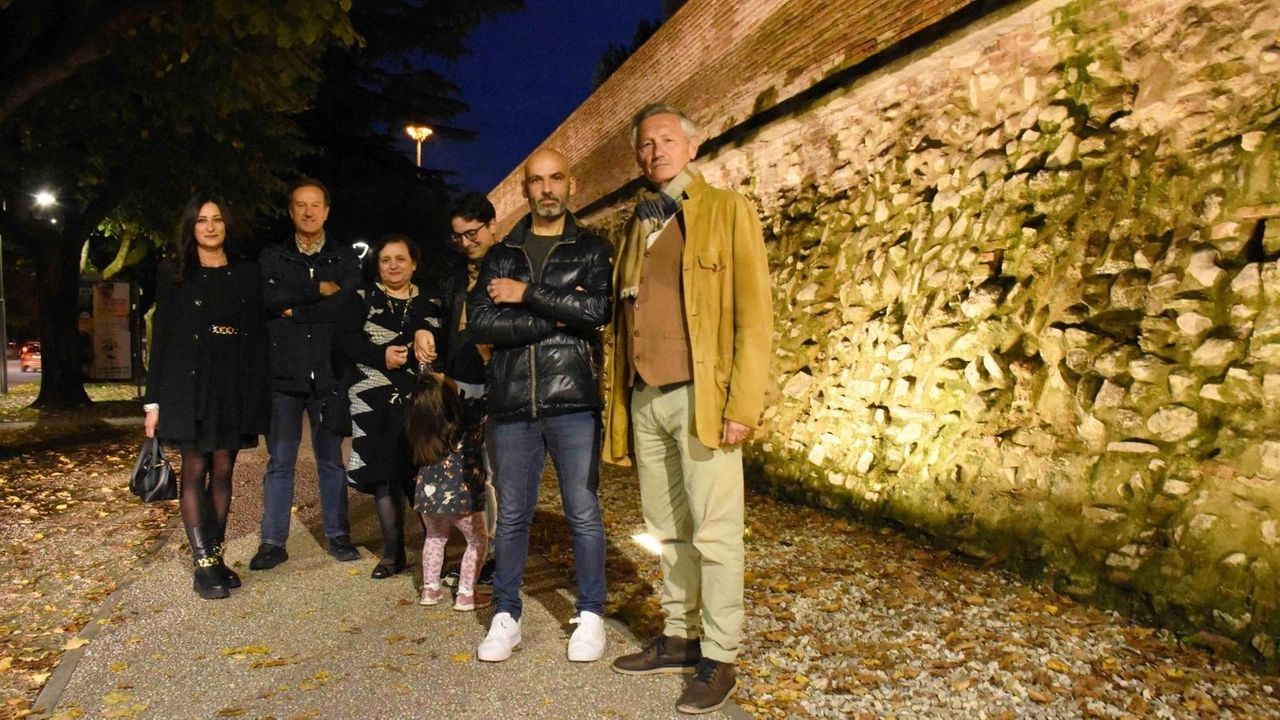 L’inaugurazione della nuova illuminazione delle mura urbiche L’inaugurazione della nuova illuminazione delle mura urbiche