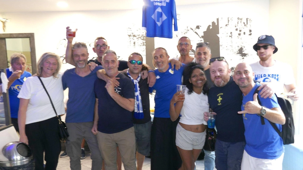 Ieri sorrisi, fiducia e speranze all’iniziativa dell’aperitivo biancazzurro. Lunedì molti al Lungobisenzio e tanti pronti a sottoscrivere l’abbonamento. Ieri sorrisi, fiducia e speranze all’iniziativa dell’aperitivo biancazzurro. Lunedì molti al Lungobisenzio e tanti pronti a sottoscrivere l’abbonamento.