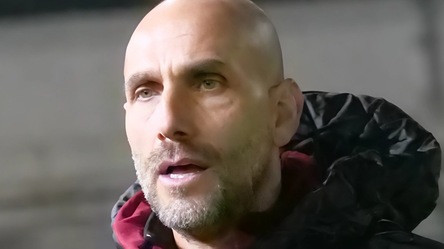 Dopo il ko col Pontedera e le contestazioni al Barbetti la squadra cerca una vittoria necessaria. Per Troise vale la panchina: "Ora servono risposte. Tatticamente sarà uno scontro stimolante" .