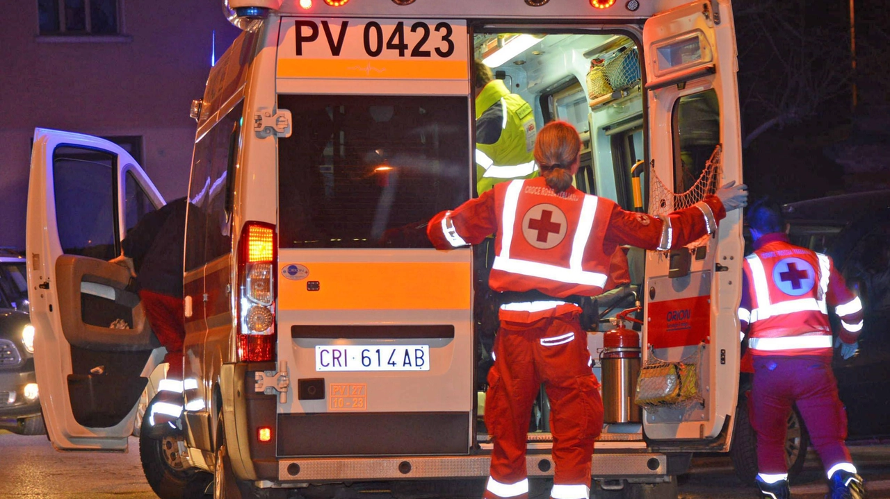 Incidente stradale mortale alle prime luci dell'alba del 27 gennaio: ciclista travolto e ucciso da un'auto Incidente stradale mortale alle prime luci dell'alba del 27 gennaio: ciclista travolto e ucciso da un'auto