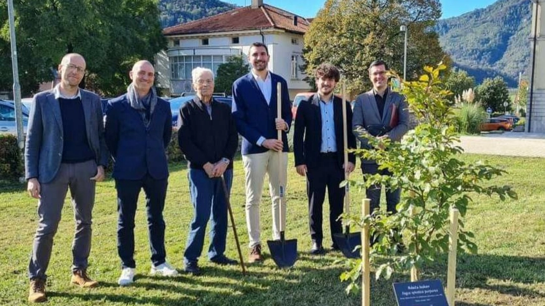 Da Vicchio a Tolmin: piantumato un nuovo ‘Albero della Fratellanza’ Da Vicchio a Tolmin: piantumato un nuovo ‘Albero della Fratellanza’