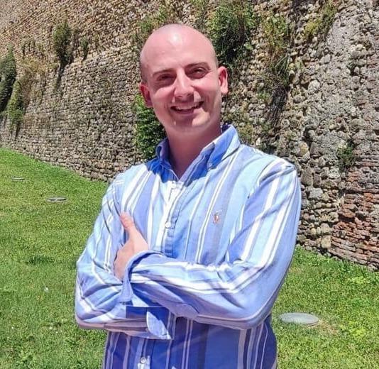 https://www.lanazione.it/image-service/view/acePublic/alias/contentid/Y2IwMjQ5NzctZTc2NS00/0/sfide-culinarie-e-racconti-per-conoscere-le-storie-dei-rifugiati.jpeg
