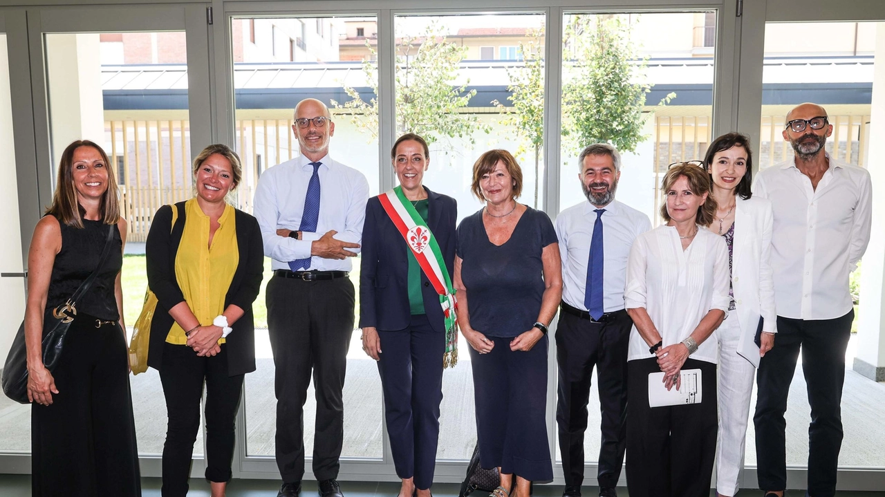 Sindaca e assessora durante il sopralluogo nella nuova struttura di via Boito Sindaca e assessora durante il sopralluogo nella nuova struttura di via Boito