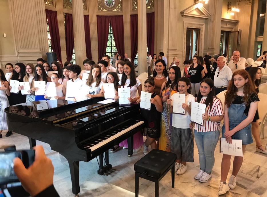 https://www.lanazione.it/image-service/view/acePublic/alias/contentid/Y2IwYTgyZmYtYmQ1MC00/0/festa-della-musica-concerti-e-non-solo-programma-per-tutti-i-gusti.jpeg
