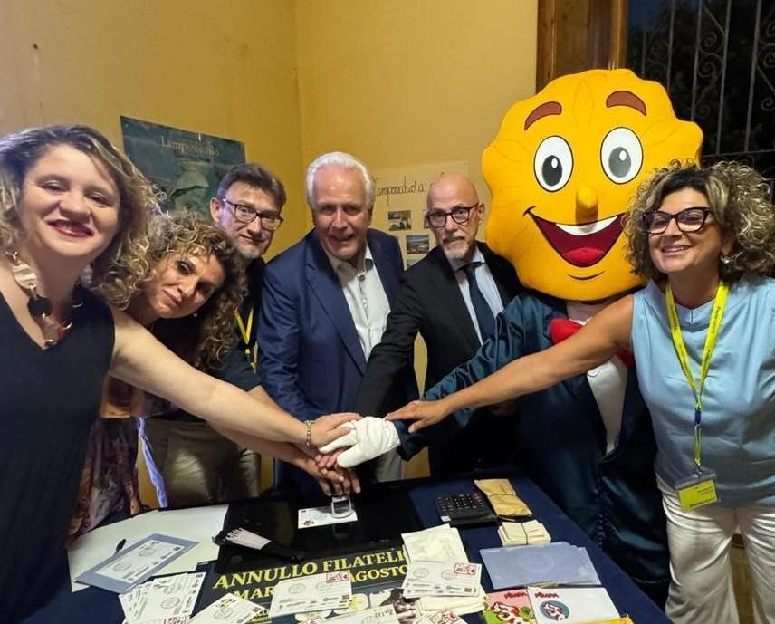 Annullo filatelico speciale: una serata di festa e tradizione Annullo filatelico speciale: una serata di festa e tradizione