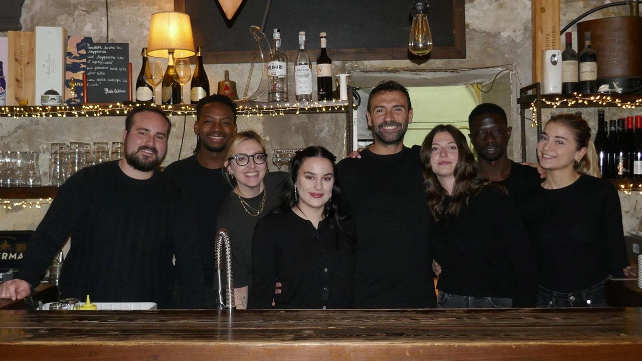 Il ristorante di Tommaso Degli Angeli si trova in via Guasti dopo il trasferimento da via Bologna "E’ stata una scommessa vincente, avevo bisogno di un locale che fosse più completo" .