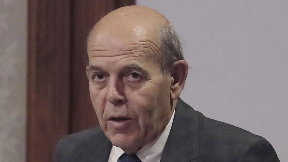Inserita anche la disciplina dei passi carrabili, che prima non era prevista Inserita anche la disciplina dei passi carrabili, che prima non era prevista
