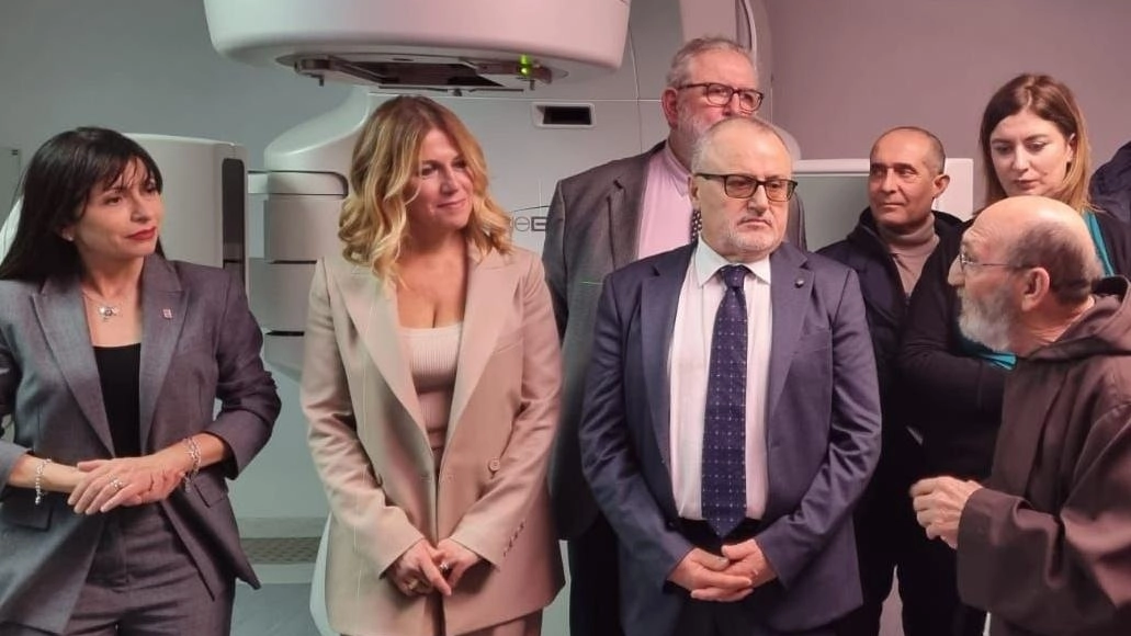 L’inaugurazione dell’acceleratore lineare all’ospedale di Città di Castello L’inaugurazione dell’acceleratore lineare all’ospedale di Città di Castello
