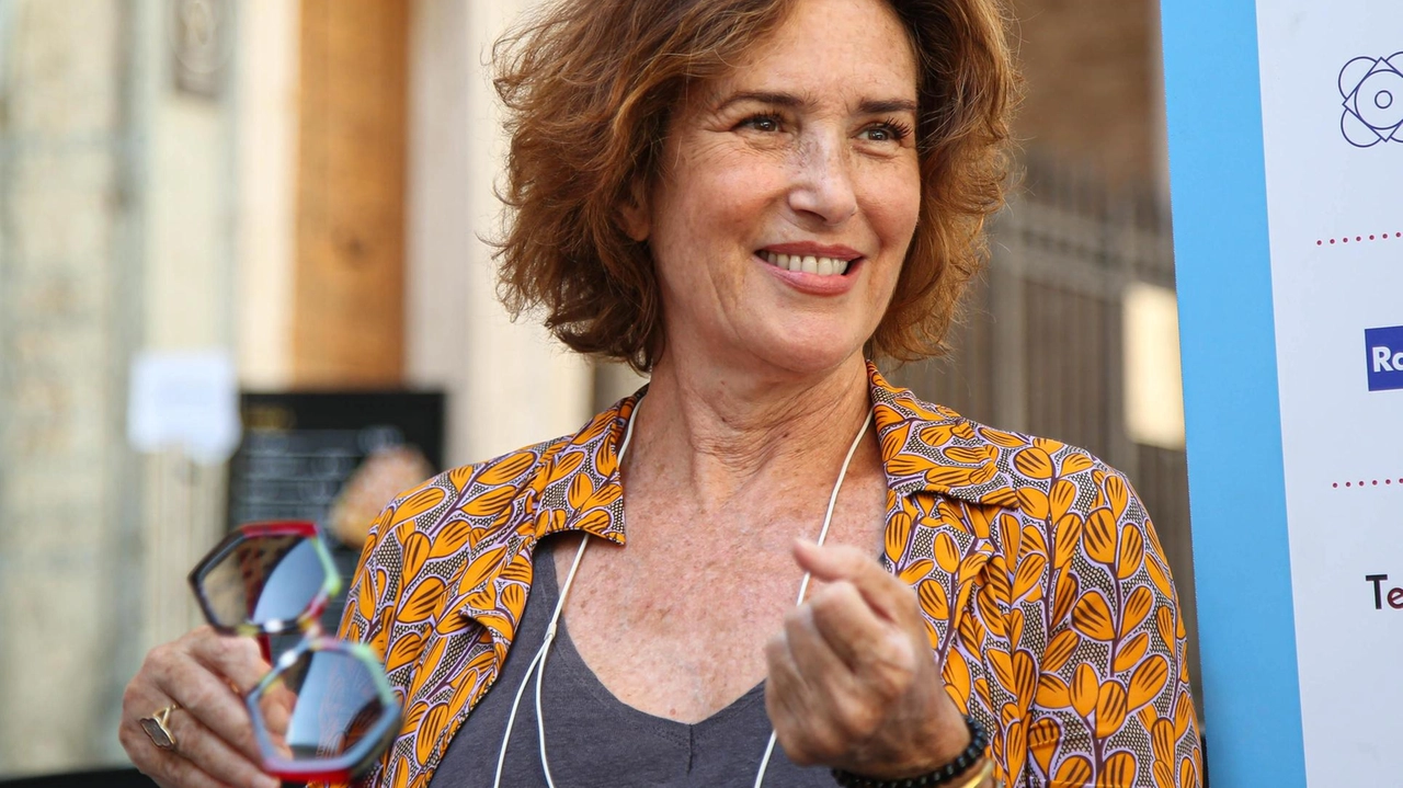 Stasera Lucrezia Lante della Rovere apre il Festival con la prima nazionale dello spettacolo “Non si fa così“ Stasera Lucrezia Lante della Rovere apre il Festival con la prima nazionale dello spettacolo “Non si fa così“