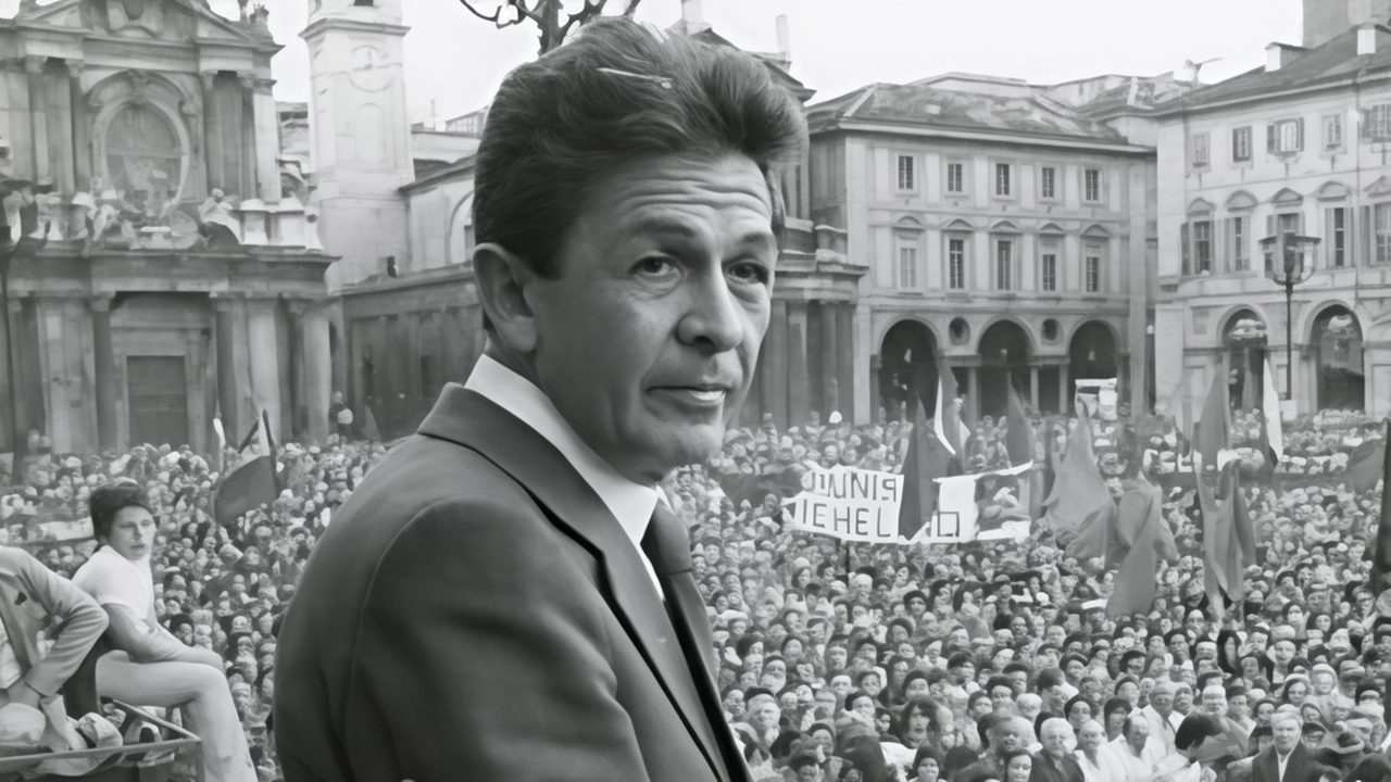 Enrico Berlinguer (1922-1984) è stato segretario del Pci dal 1972 fino alla sua morte Enrico Berlinguer (1922-1984) è stato segretario del Pci dal 1972 fino alla sua morte