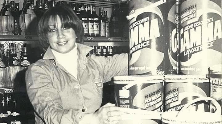 Un centinaio di ex dipendenti del negozio di piazza San Marco a cena insieme 50 anni dopo l’inaugurazione . Un centinaio di ex dipendenti del negozio di piazza San Marco a cena insieme 50 anni dopo l’inaugurazione .