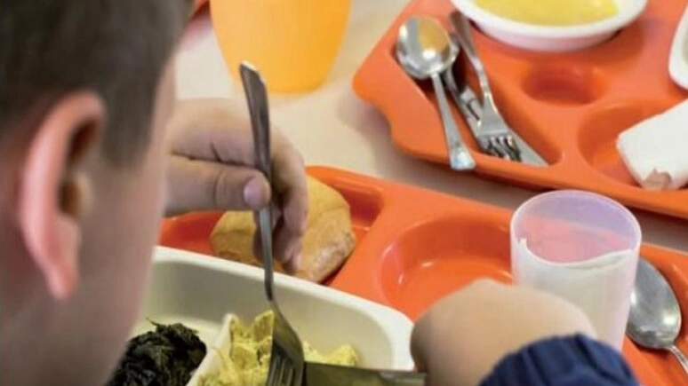 Salmonellosi a mensa: ci sono tre indagati Salmonellosi a mensa: ci sono tre indagati