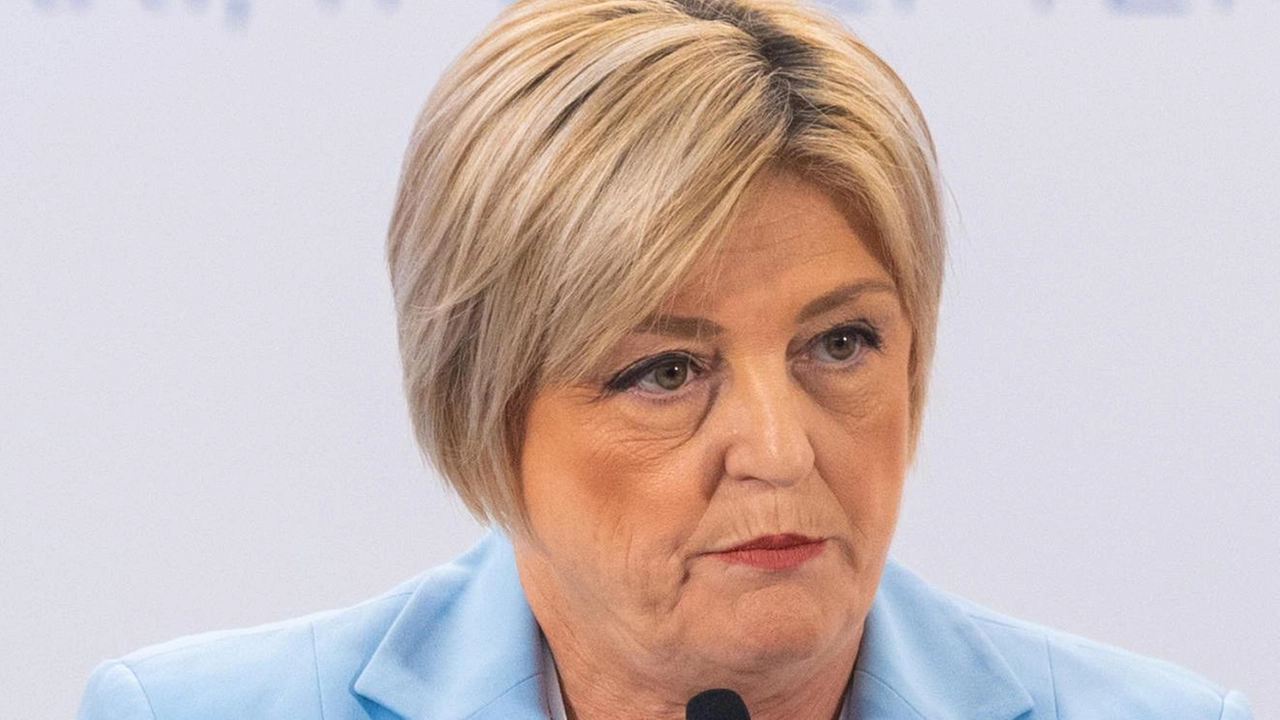 L’assessora regionale Nardini: "Promesso uno strumento ad hoc. Ora renderlo concreto". La Porta (FdI): "Passo importante". La sindaca delusa: "Mi aspettavo ci fosse anche il ministro". . L’assessora regionale Nardini: "Promesso uno strumento ad hoc. Ora renderlo concreto". La Porta (FdI): "Passo importante". La sindaca delusa: "Mi aspettavo ci fosse anche il ministro". .