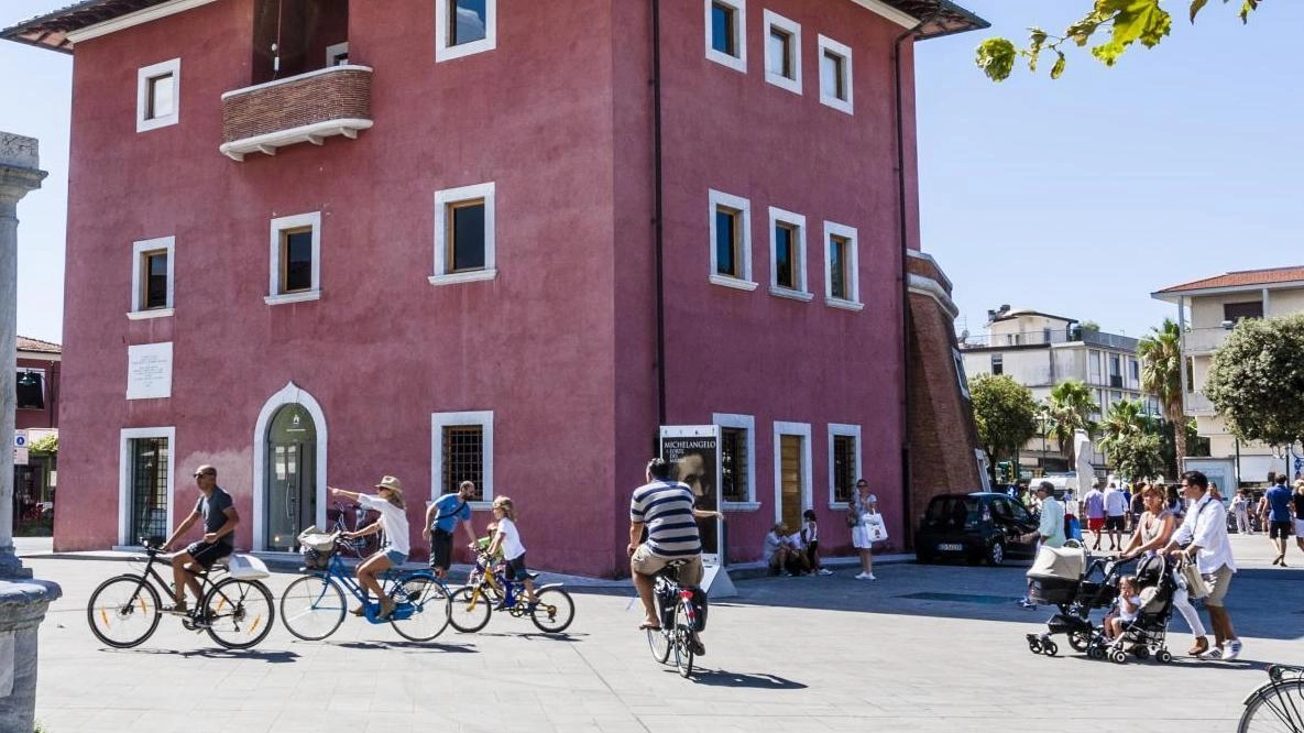 Con l’estate ormai alle porte, per molti è tempo di organizzare le vacanze e di scegliere la meta che più si adatta alle proprie preferenze Il mare resta comunque più ’salato’ mentre la campagna abbordabile Con l’estate ormai alle porte, per molti è tempo di organizzare le vacanze e di scegliere la meta che più si adatta alle proprie preferenze Il mare resta comunque più ’salato’ mentre la campagna abbordabile