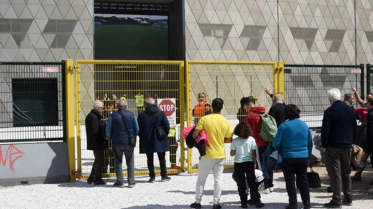 Da lunedì fino al 30 agosto al Palabarsacchi le sfide tra le nazionali. Alberghi pieni con le comitive arrivate da Spagna, Portogallo e Francia.