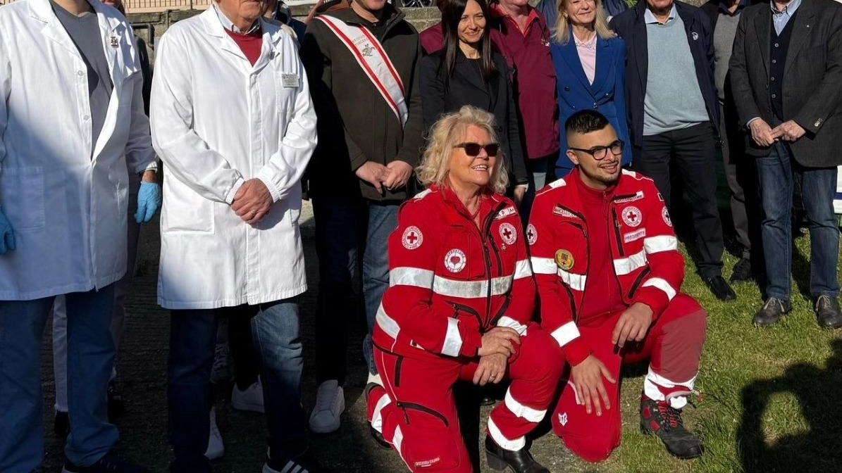 Alcuni volontari della Croce Rossa di Albiano impegnati nelle giornate di prevenzione
