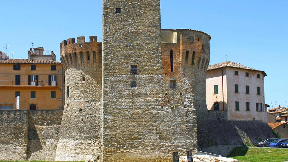La Rocca di Umbertide è stata di nuovo presa di mira dai vandali. Alcuni mesi fa venne sfregiata la Madonnina di via Alberti La Rocca di Umbertide è stata di nuovo presa di mira dai vandali. Alcuni mesi fa venne sfregiata la Madonnina di via Alberti