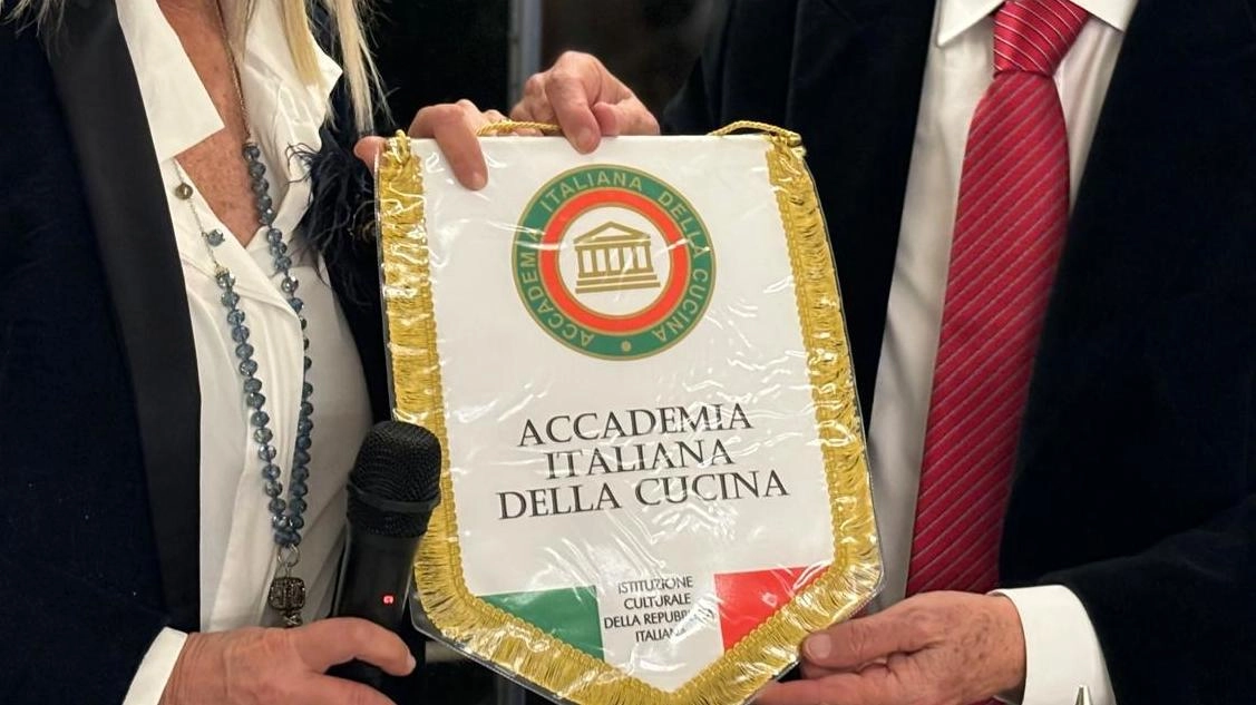 Beatrice Vannini con il giornalista Romano Bavastro all’Accademia della cucina