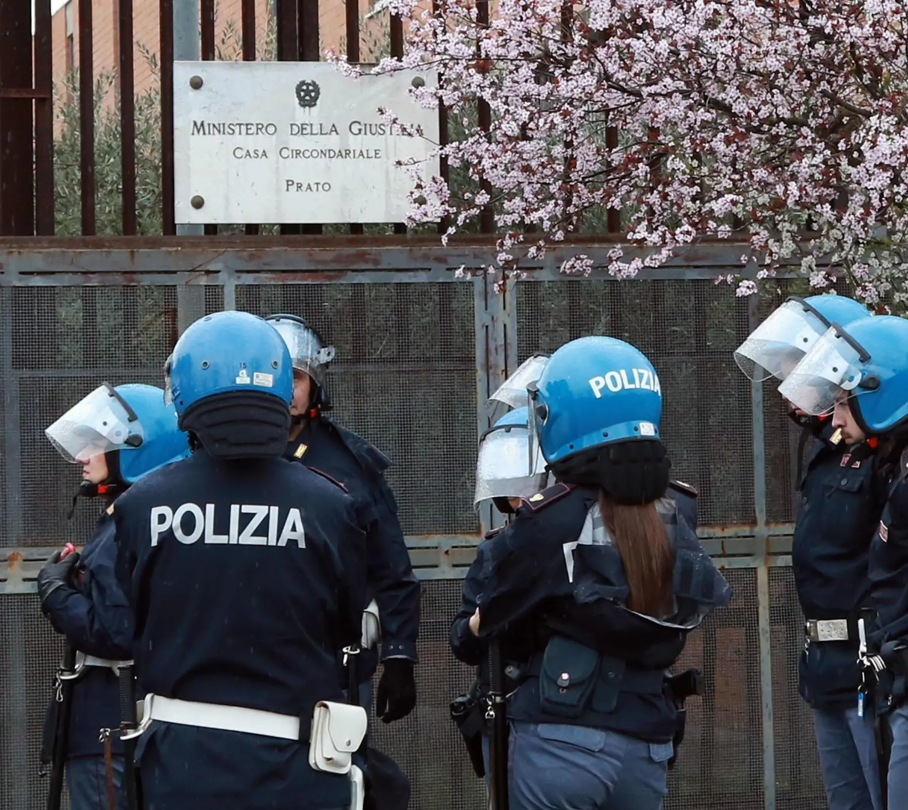 Centrale dello spaccio collegata alla Dogaia. La base di rifornimento in una struttura Caritas