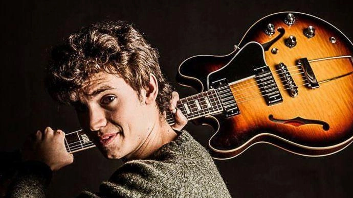 Musica al teatro dei Differenti: Cinema Italia è un concerto che porterà a Barga i musicisti Luca Zennaro (foto) e...