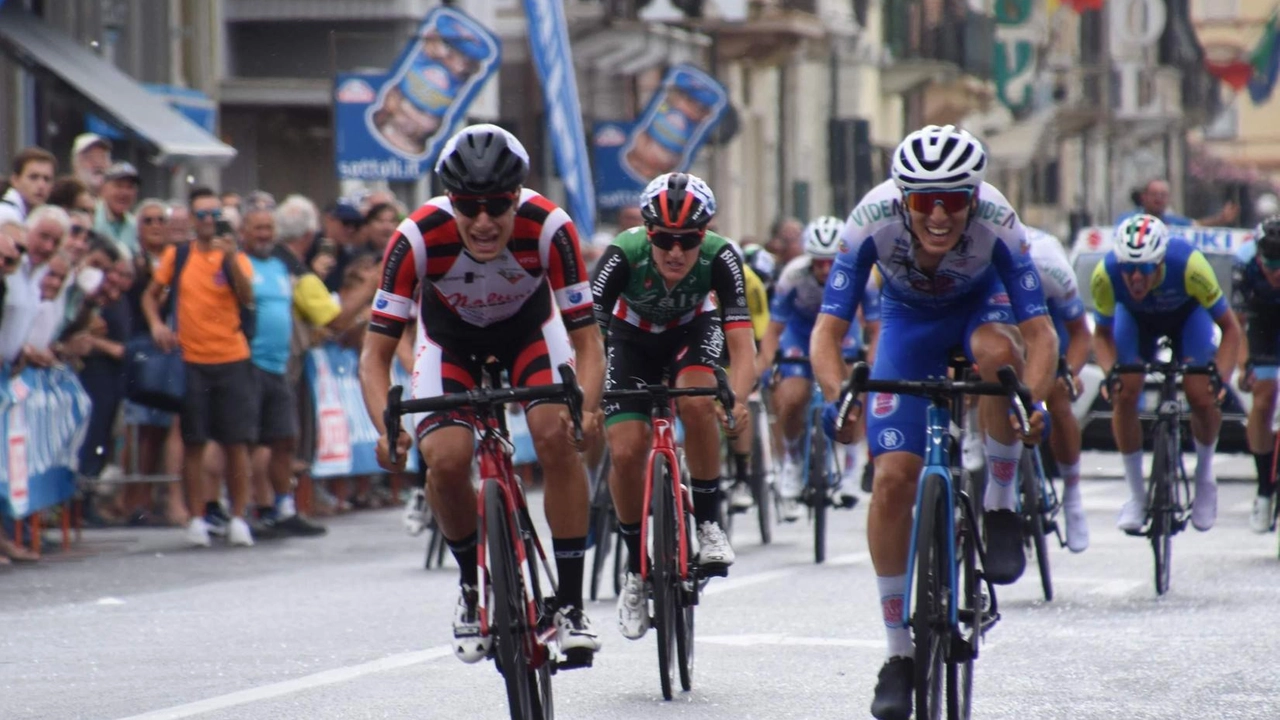 Tutto pronto per la corsa ciclistica su strada Firenze- Viareggio, dove si sfidano i migliori talenti Under 23 Tutto pronto per la corsa ciclistica su strada Firenze- Viareggio, dove si sfidano i migliori talenti Under 23