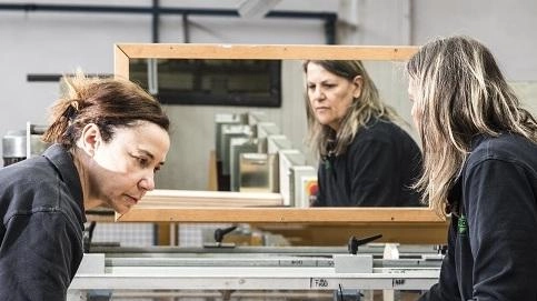 Ben 9.307 aziende della provincia di Pisa hanno al vertice una donna, 46 in più rispetto al 2023. Ed è la Valdera a trainare le imprese al femminile. Ben 9.307 aziende della provincia di Pisa hanno al vertice una donna, 46 in più rispetto al 2023. Ed è la Valdera a trainare le imprese al femminile.