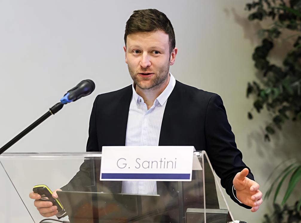 https://www.lanazione.it/image-service/view/acePublic/alias/contentid/Y2NiOWQxMDktZjRhYi00/0/medici-di-famiglia-nessun-cambio-obbligato-le-rassicurazioni-arrivano-da-fimmg-arezzo.jpeg?f=1.90:1&w=1200