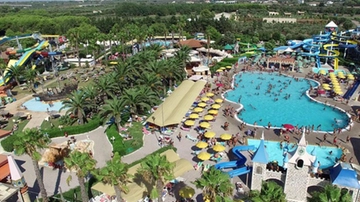 Gallipoli, gravissimo il bambino di 7 anni caduto nella piscina di un parco acquatico