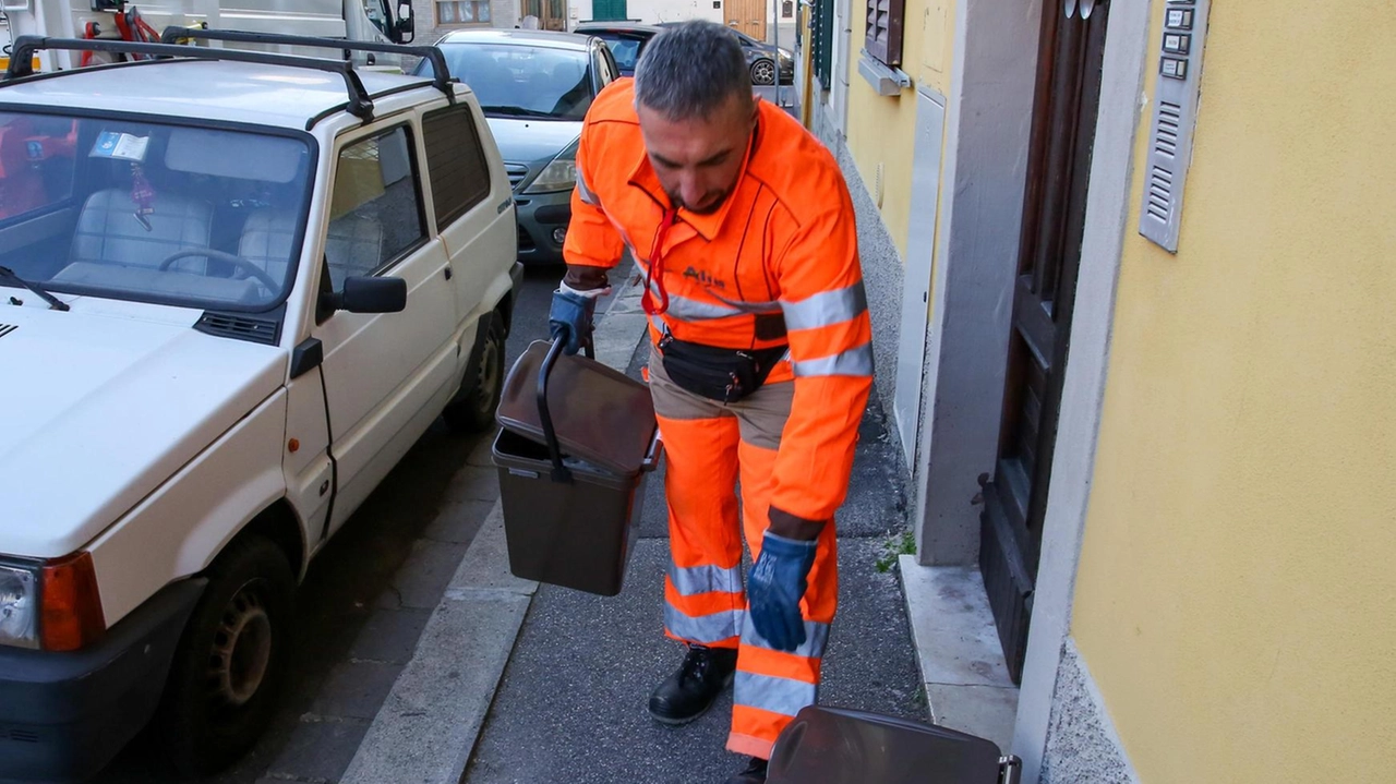I materiali per. la raccolta differenziata si possono ritirare anche in tabaccheria: a Scandicci hanno aderito otto attività (FotoGermogli) I materiali per. la raccolta differenziata si possono ritirare anche in tabaccheria: a Scandicci hanno aderito otto attività (FotoGermogli)